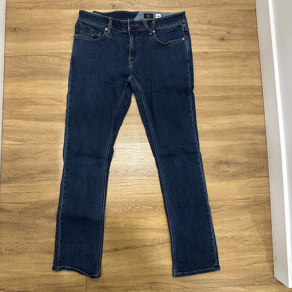 Volcom 2 x 4 Skinny Blue jeans. Size 32